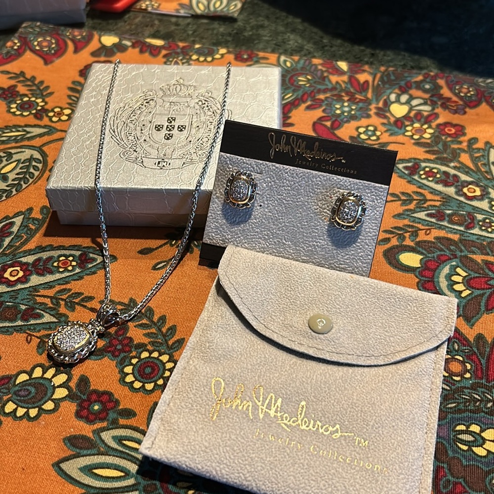 John Medeiros Gift Set